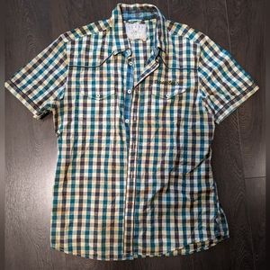 EUC Guess button up short sleeve shirt